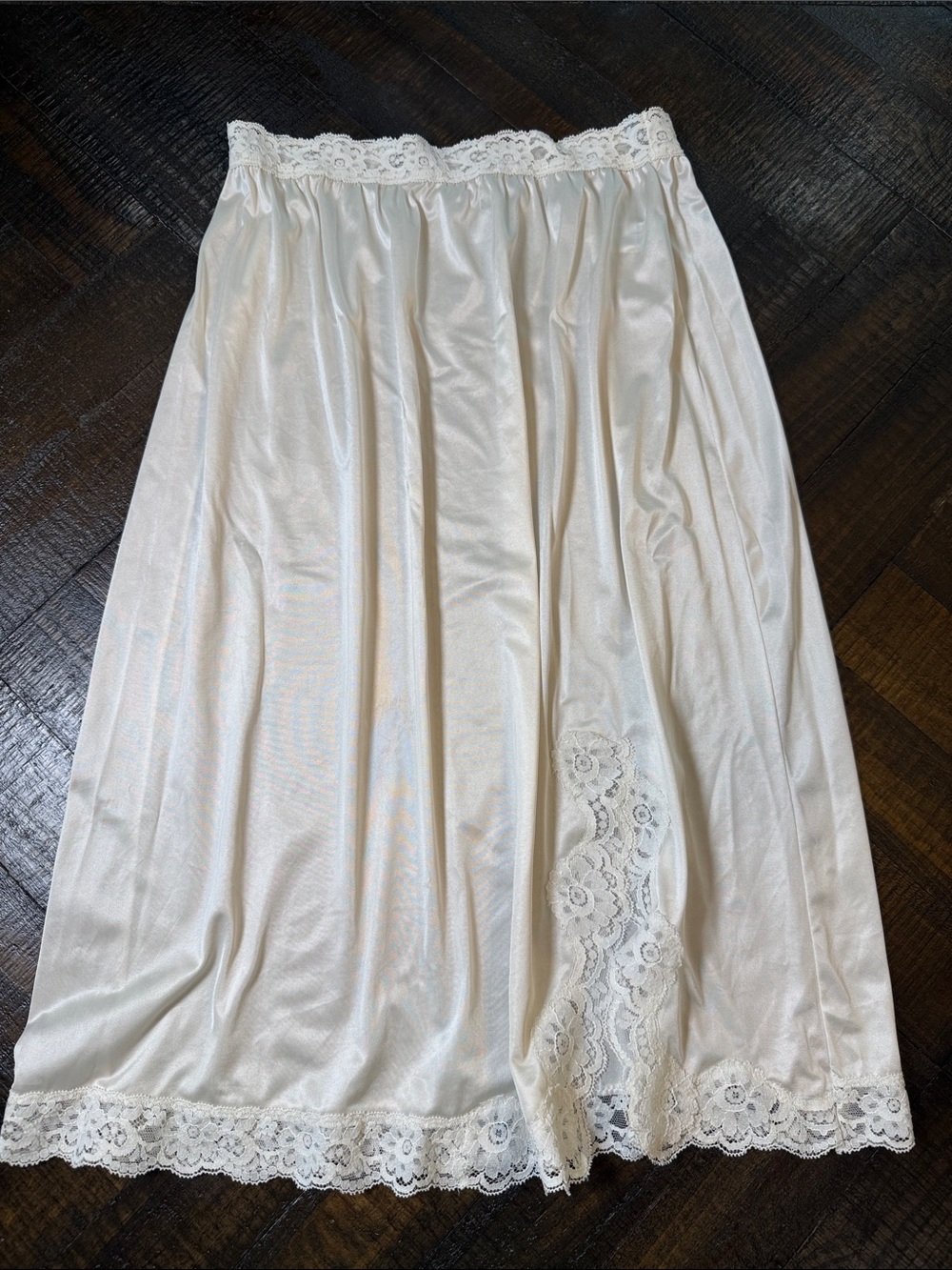 Vintage 1970s Vassarette Ivory Satin Lace Half Slip Large